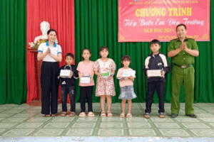 Hỗ trợ trẻ em tiếp bước đến trường năm học 2024-2025