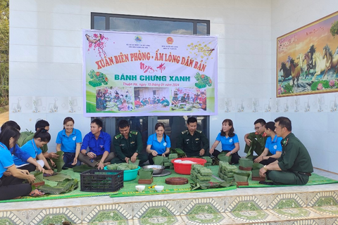 “Xuân Biên phòng - Ấm lòng dân bản” tại xã Thuận Hà, huyện Đắk Song